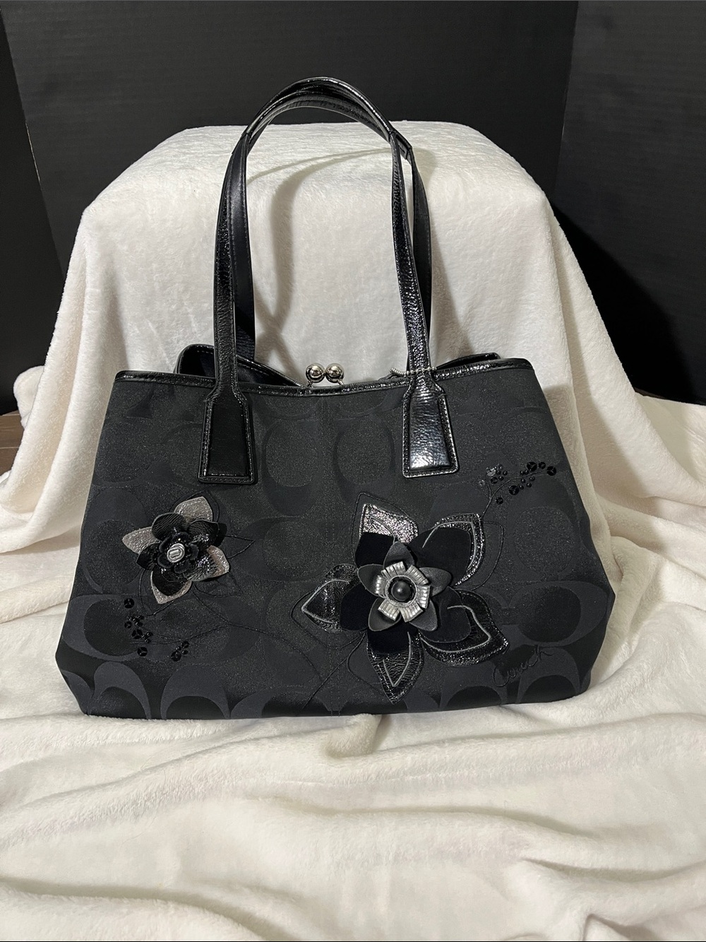 Coach Signature  Kiss Lock Black Sateen Floral Applique Carry All Bag